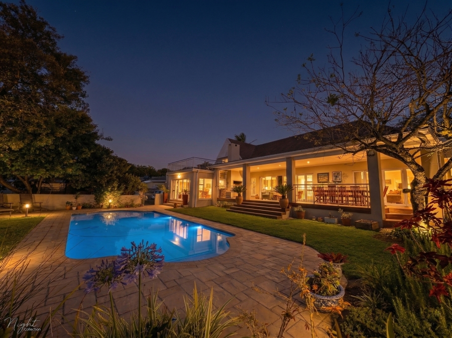 4 Bedroom Property for Sale in Nahoon Beach Eastern Cape